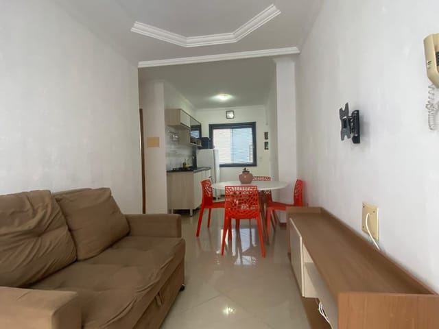 Apartamento 2 quartos e 2 banheiros, à venda, no bairro Ingleses do Rio Vermelho em Florianópolis