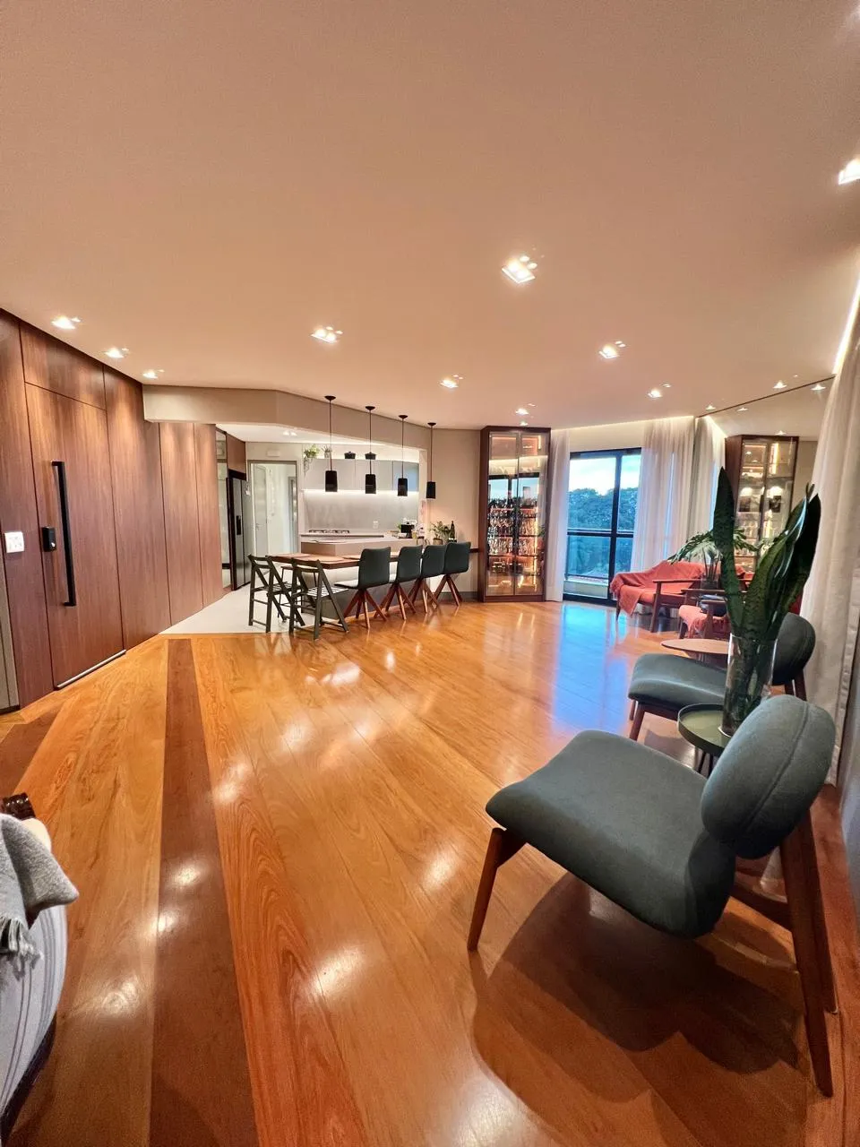 Apartamento para venda em Parque São Domingos com 3 quartos, sendo 1 suíte, 174m²