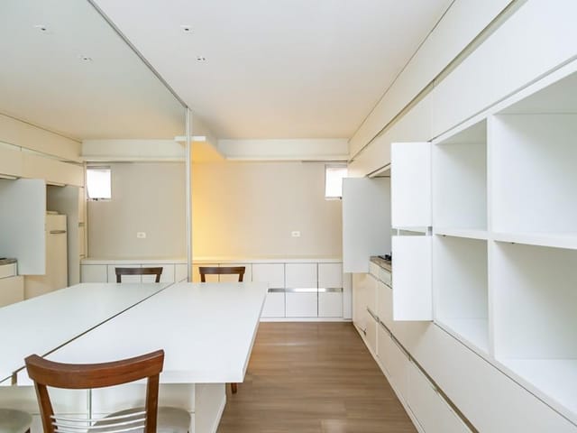 Apartamento 1 quarto e 1 banheiro, para alugar, no bairro Centro em Curitiba