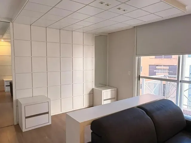 Apartamento 1 quarto e 1 banheiro, para alugar, no bairro Centro em Curitiba