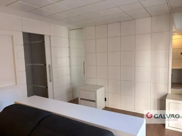 Apartamento 1 quarto e 1 banheiro, para alugar, no bairro Centro em Curitiba