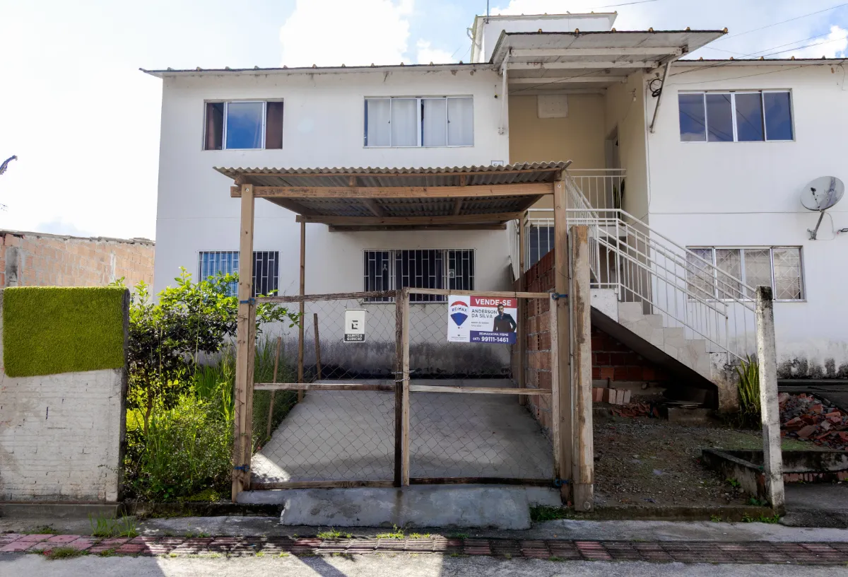 Apartamento para venda em Espinheiros com 2 quartos, 47m²