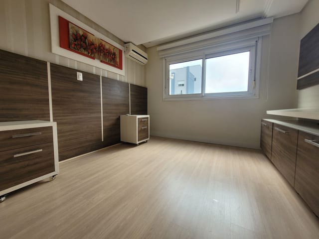 Apartamento 3 quartos e 2 banheiros, à venda, no bairro Sanvitto em Caxias do Sul