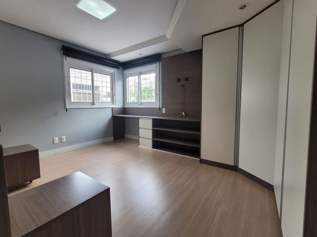 Apartamento 3 quartos e 2 banheiros, à venda, no bairro Sanvitto em Caxias do Sul