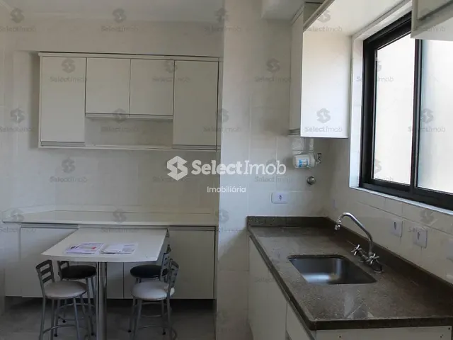 Apartamento com 80m² 2 quartos e 1 banheiro, para alugar, no bairro Vila Valparaíso em Santo André