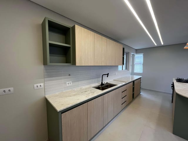 Foto do Apartamento - Apartamento à Venda, Reformado, 03 quartos (01 suíte ), 02 vagas, 122 m² útil, Centro, Londrina, PR | ZBM NEGOCIOS IMOBILIARIOS