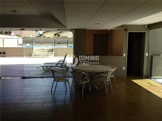 Apartamento com 350m² 4 quartos e 3 banheiros, à venda, no bairro Centro em Uberaba