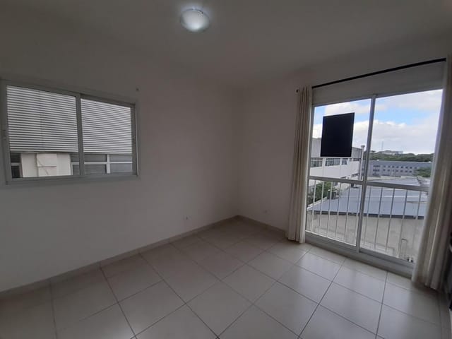 Apartamento 1 quarto e 1 banheiro, para alugar, no bairro Prado Velho em Curitiba