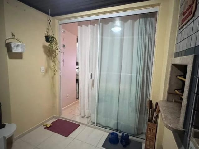 Apartamento 2 quartos e 1 banheiro, à venda, no bairro Canasvieiras em Florianópolis