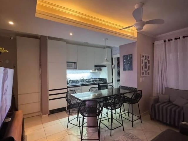 Apartamento 2 quartos e 1 banheiro, à venda, no bairro Canasvieiras em Florianópolis