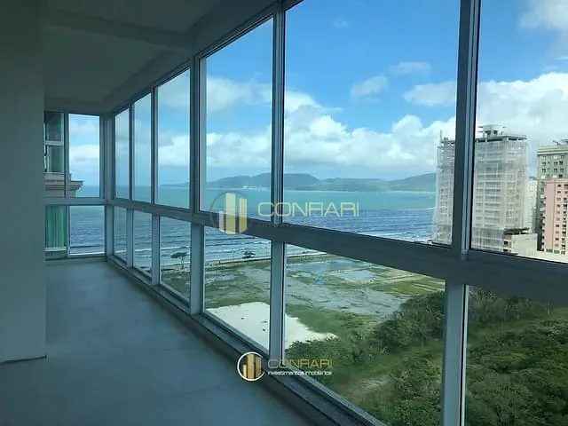 Apartamento com 308m² 4 quartos e 5 banheiros, à venda, no bairro Meia Praia em Itapema