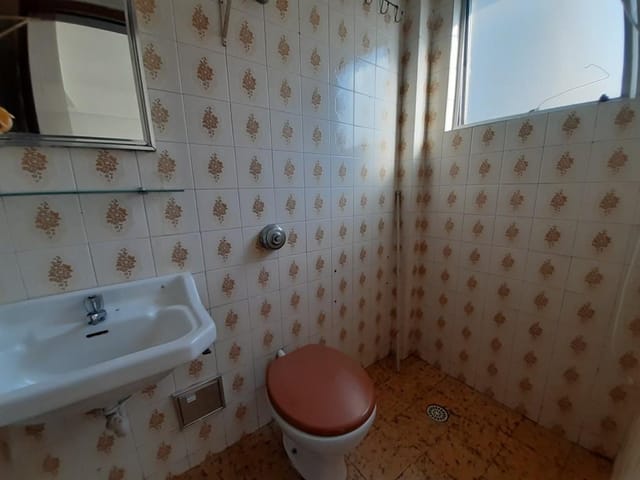 Apartamento 1 quarto e 1 banheiro, para alugar, no bairro Centro em Curitiba