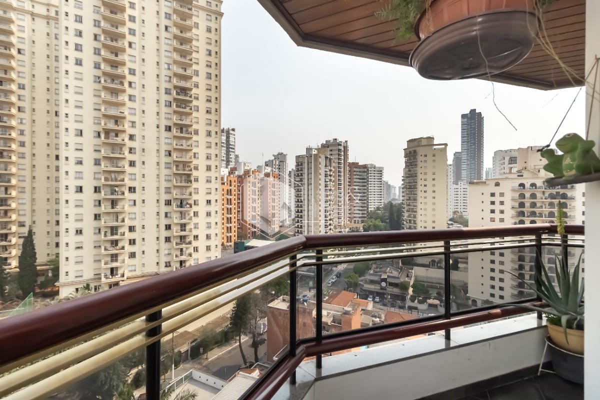 Apartamento à venda com 3 quartos, 158m² - Foto 35
