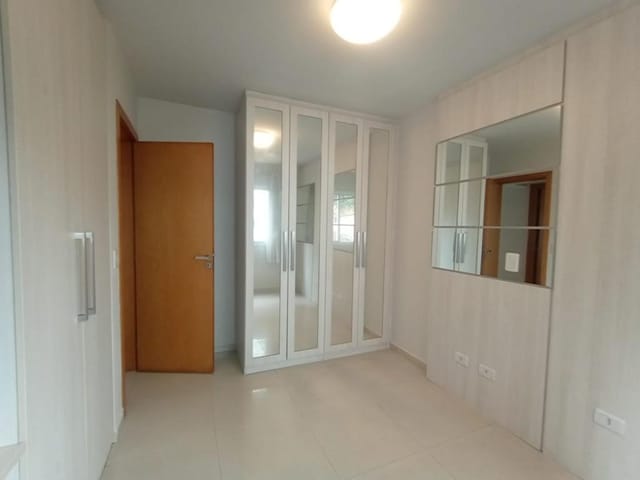 Apartamento 2 quartos e 2 banheiros, para alugar, no bairro Água Verde em Curitiba