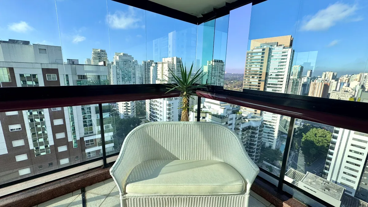 Apartamento para venda em Campo Belo com 4 quartos, sendo 3 suítes, 242m²