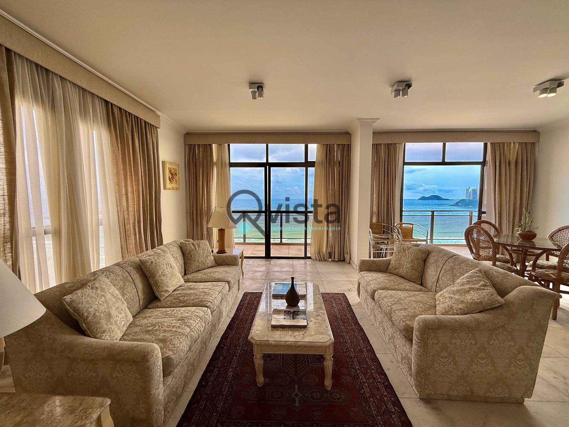 Apartamento, 3 quartos, 260 m² - Foto 2