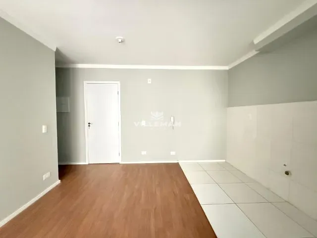 Apartamento 2 quartos e 1 banheiro, à venda, no bairro Jardim Alvorada em Maringá