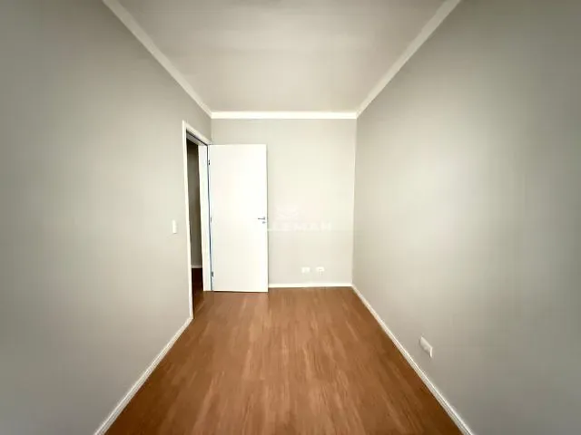 Apartamento 2 quartos e 1 banheiro, à venda, no bairro Jardim Alvorada em Maringá
