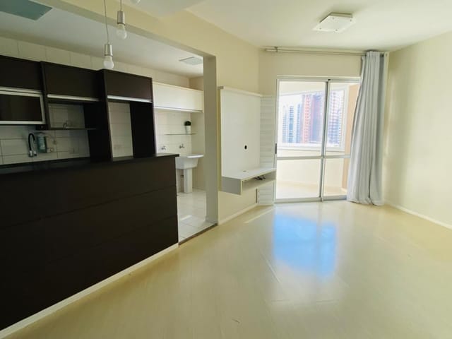 Apartamento com 119m² 3 quartos e 2 banheiros, à venda, no bairro Residencial do Lago em Londrina