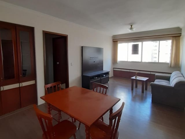 Apartamento 2 quartos e 2 banheiros, para alugar, no bairro Água Verde em Curitiba