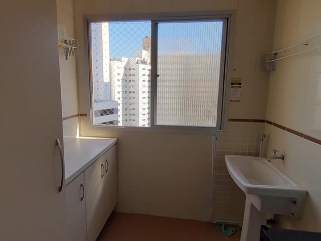 Apartamento 2 quartos e 2 banheiros, para alugar, no bairro Água Verde em Curitiba