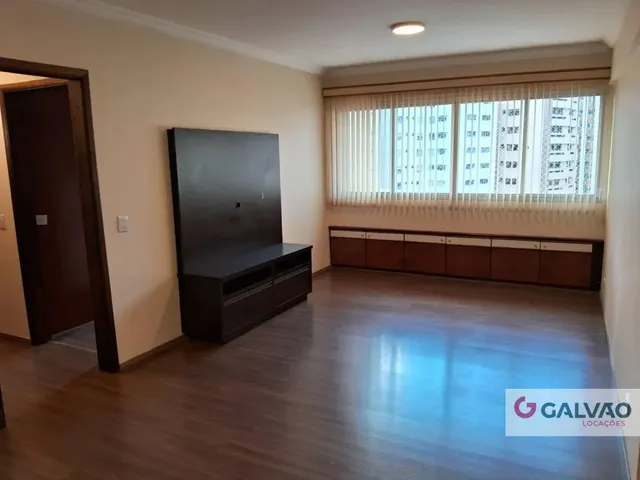 Apartamento 2 quartos e 2 banheiros, para alugar, no bairro Água Verde em Curitiba