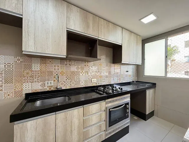 Apartamento com 77m² 2 quartos e 1 banheiro, para alugar, no bairro Parque Industrial em Maringá