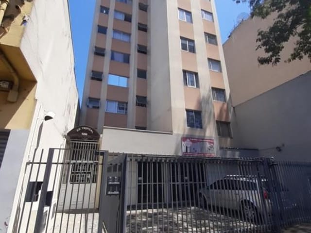 Apartamento 1 quarto e 1 banheiro, para alugar, no bairro Centro em Curitiba