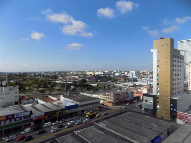 Apartamento 1 quarto e 1 banheiro, para alugar, no bairro Centro em Curitiba