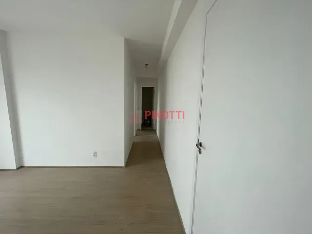 Apartamento 2 quartos e 1 banheiro, à venda, no bairro Dos Casa em São Bernardo do Campo