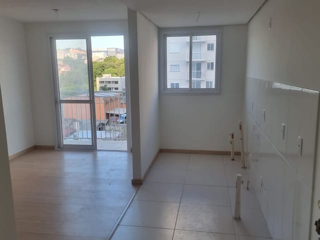 Apartamento com 55m² 2 quartos e 1 banheiro, à venda, no bairro Cidade Nova em Caxias do Sul