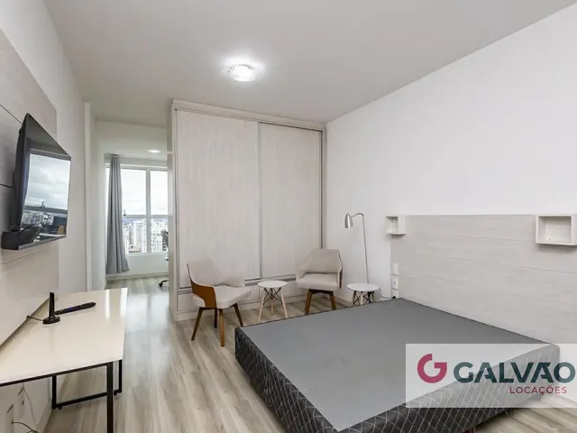 Apartamento 1 quarto e 1 banheiro, para alugar, no bairro Centro em Curitiba