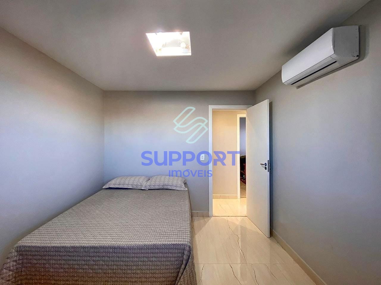 Apartamento à venda com 3 quartos, 85m² - Foto 2