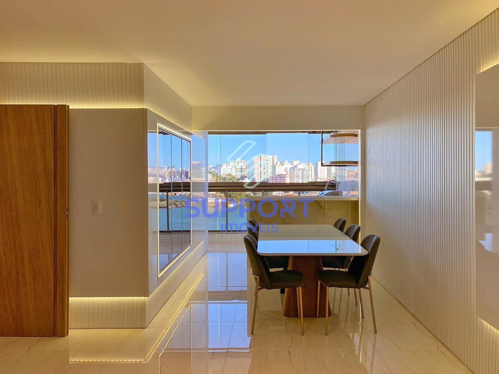 Apartamento à venda com 3 quartos, 85m² - Foto 1