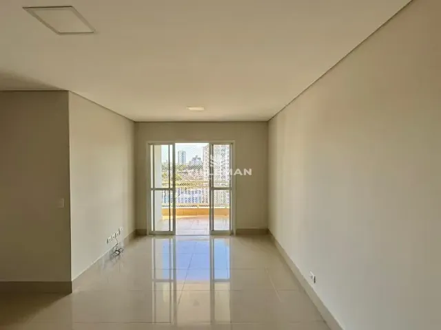 Apartamento 3 quartos e 2 banheiros, para alugar, no bairro Vila Bosque em Maringá