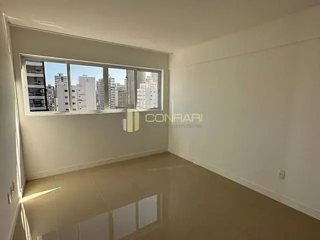 Apartamento com 140m² 3 quartos e 3 banheiros, à venda, no bairro Meia Praia em Itapema