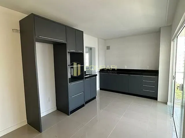 Apartamento com 140m² 3 quartos e 3 banheiros, à venda, no bairro Meia Praia em Itapema