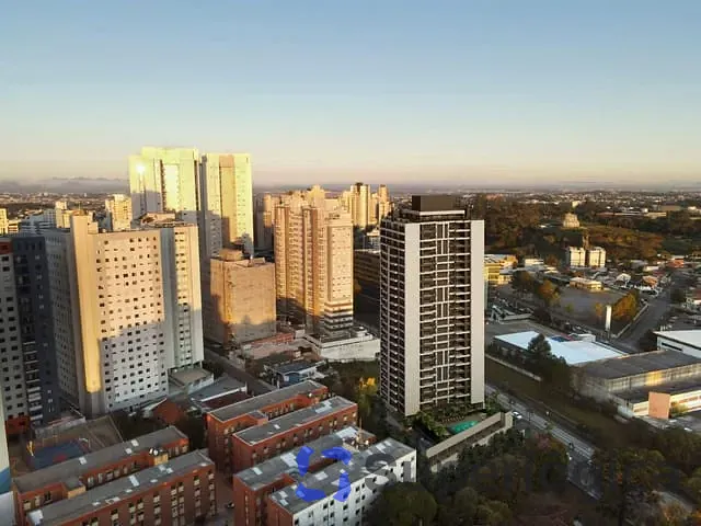 Apartamento com 83m², à venda, no bairro Cristo Rei em Curitiba