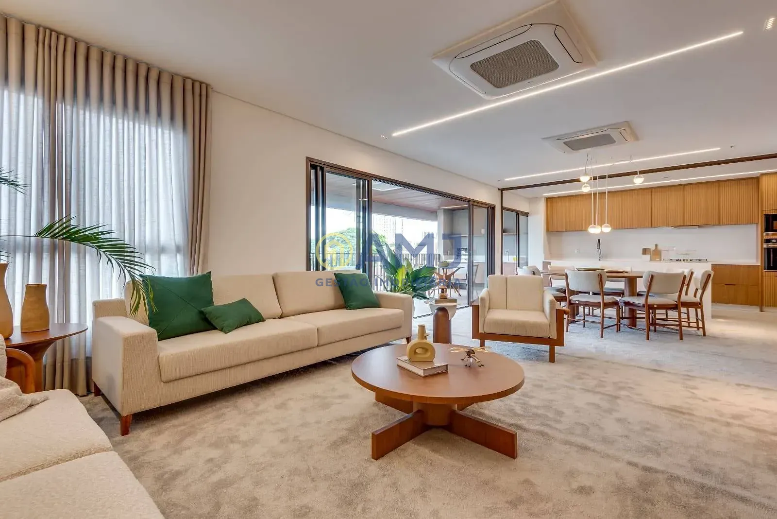 Apartamento, 3 quartos, 204 m² - Foto 1