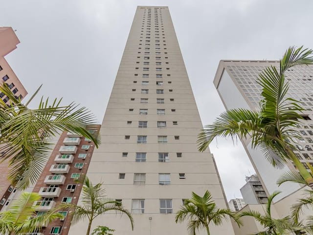 Apartamento 1 quarto e 1 banheiro, para alugar, no bairro Centro em Curitiba