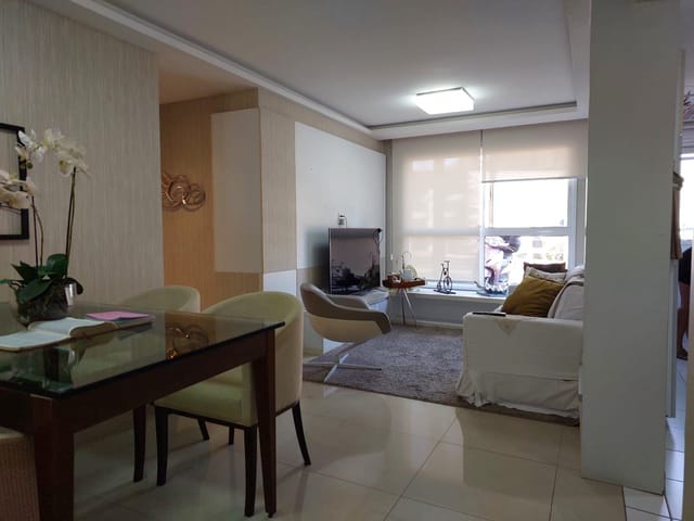 Apartamento com 110m² 3 quartos e 2 banheiros, à venda, no bairro Cavalhada em Porto Alegre
