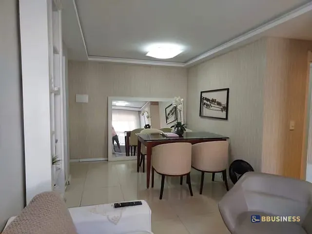 Apartamento com 110m² 3 quartos e 2 banheiros, à venda, no bairro Cavalhada em Porto Alegre