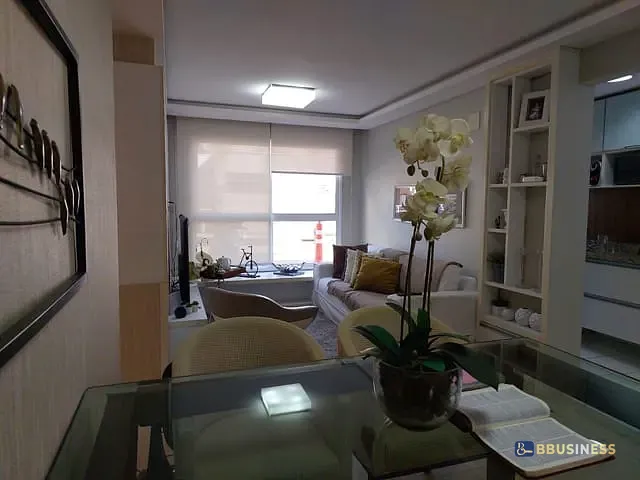 Apartamento com 110m² 3 quartos e 2 banheiros, à venda, no bairro Cavalhada em Porto Alegre
