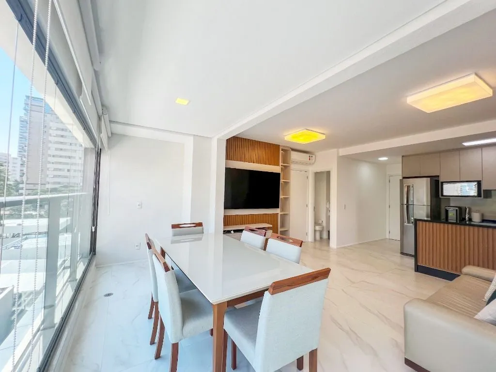 Apartamento para venda em Moema com 2 quartos, sendo 2 suítes, 74m²