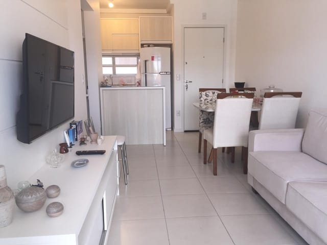 Apartamento 1 quarto e 1 banheiro, à venda, no bairro Canasvieiras em Florianópolis