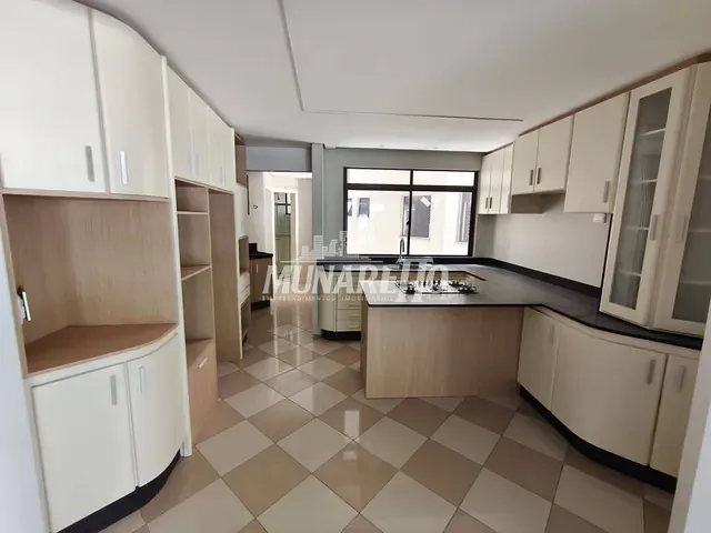 Apartamento com 264m² 3 quartos e 2 banheiros, para alugar, no bairro Centro em Concórdia