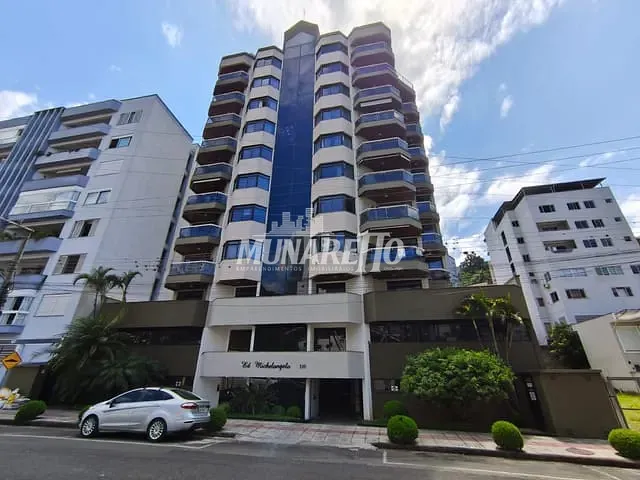 Apartamento com 264m² 3 quartos e 2 banheiros, para alugar, no bairro Centro em Concórdia