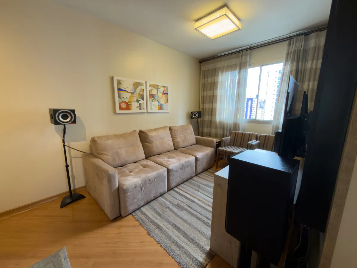 Apartamento para venda em Moema com 3 quartos, sendo 1 suíte, 77m²