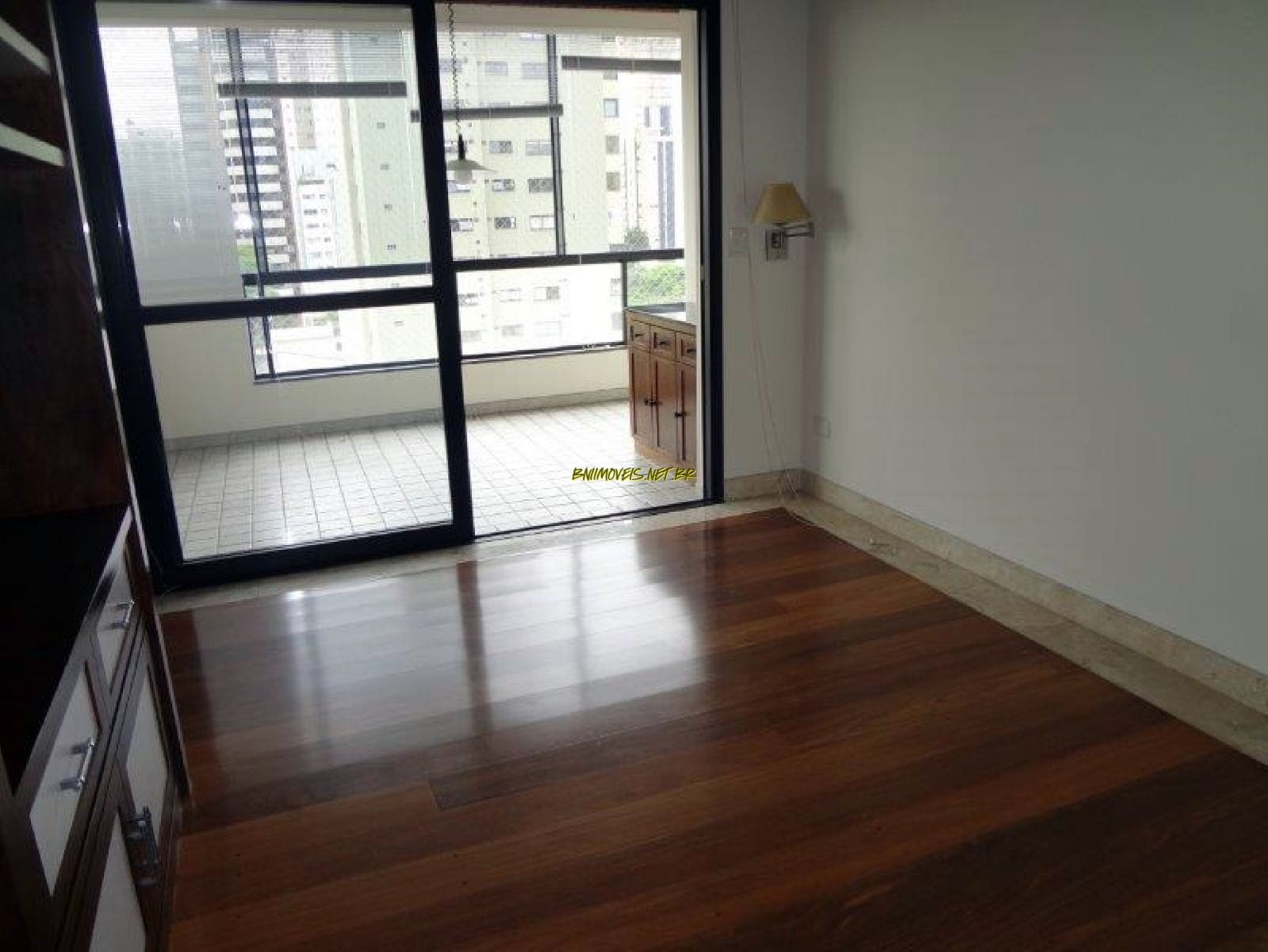 Apartamento à venda e aluguel com 3 quartos, 250m² - Foto 4