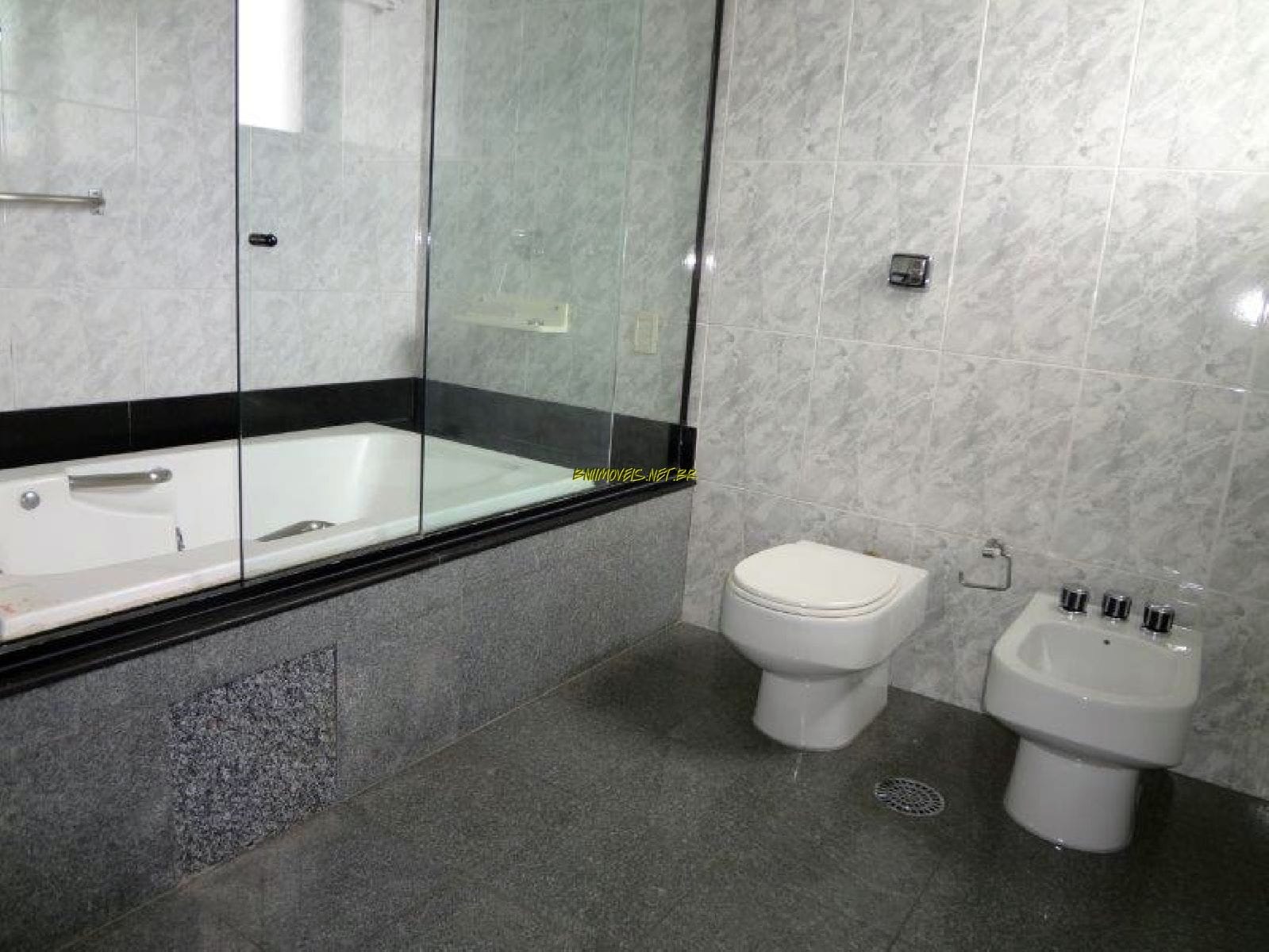 Apartamento à venda e aluguel com 3 quartos, 250m² - Foto 16